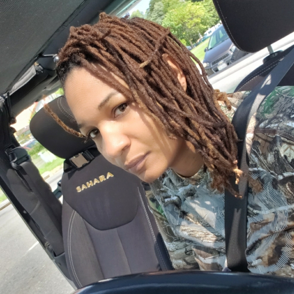 Meet your Posher, Karisma